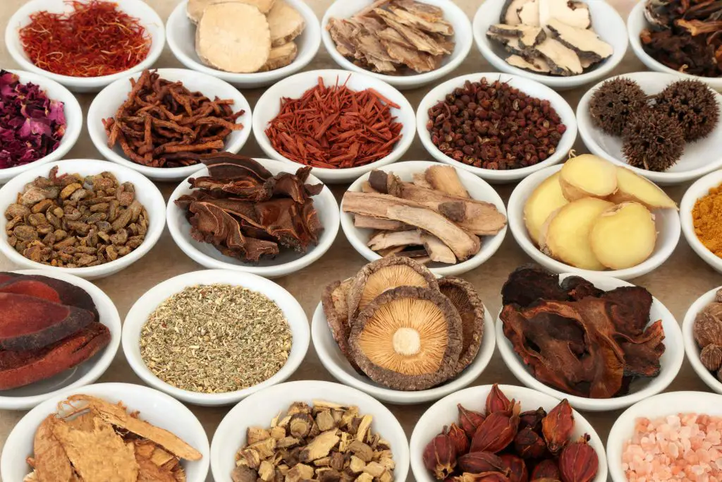 Berbagai macam ramuan herbal Tiongkok