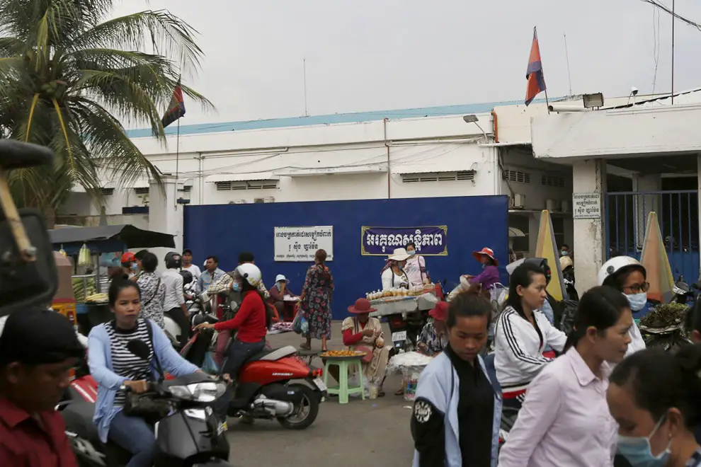 Pekerja pabrik garmen di Kamboja