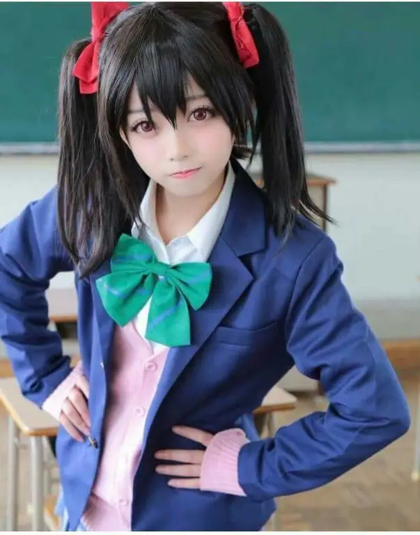 Cosplay cewek anime imut