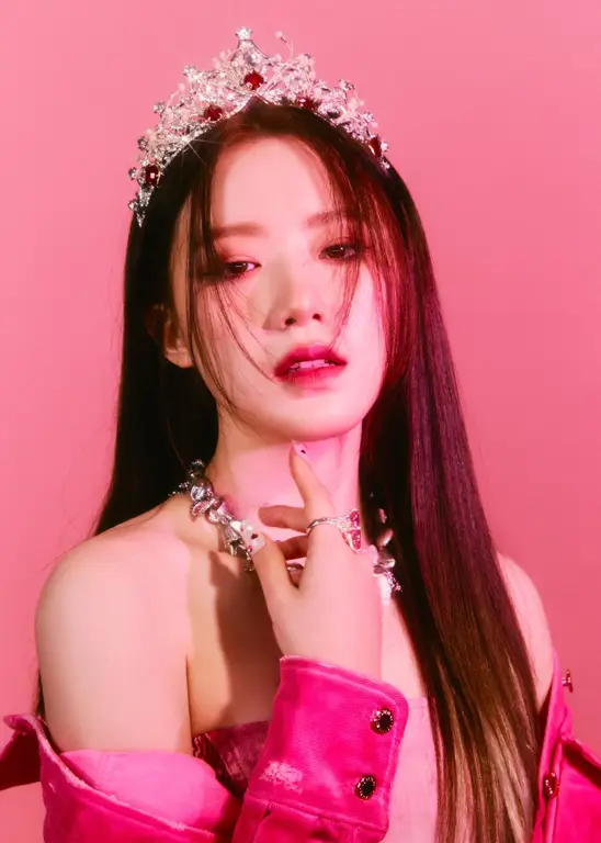 Inspirasi fashion dari gaya berpakaian Yujin (G)I-DLE di Pinterest