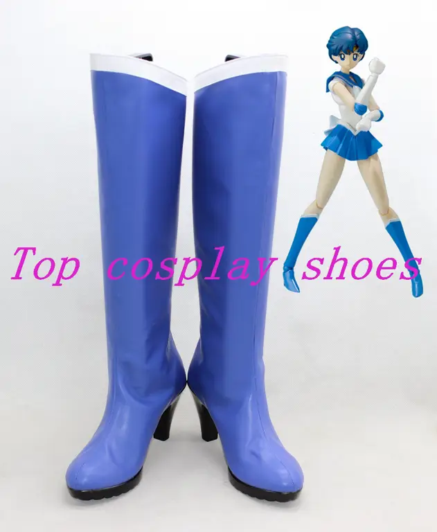 Sepasang boots anime yang terinspirasi dari Sailor Moon