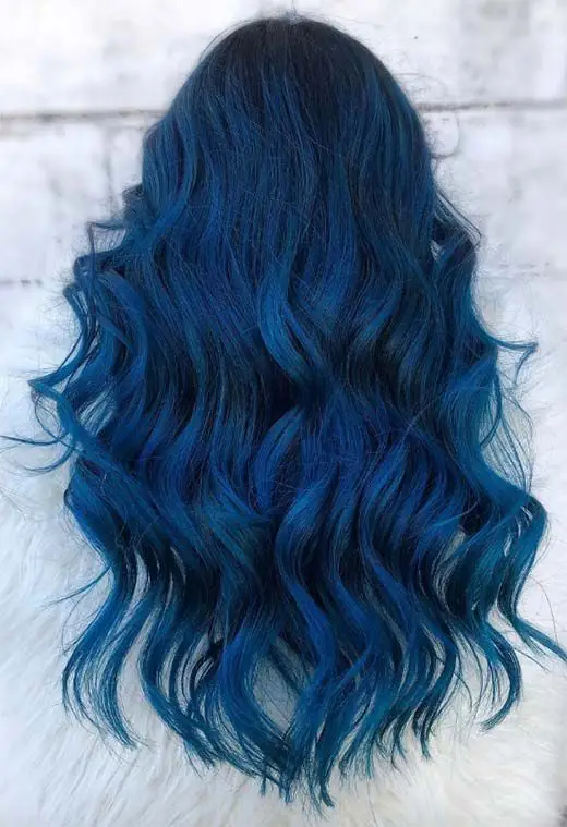 Berbagai macam warna rambut biru yang inspiratif.