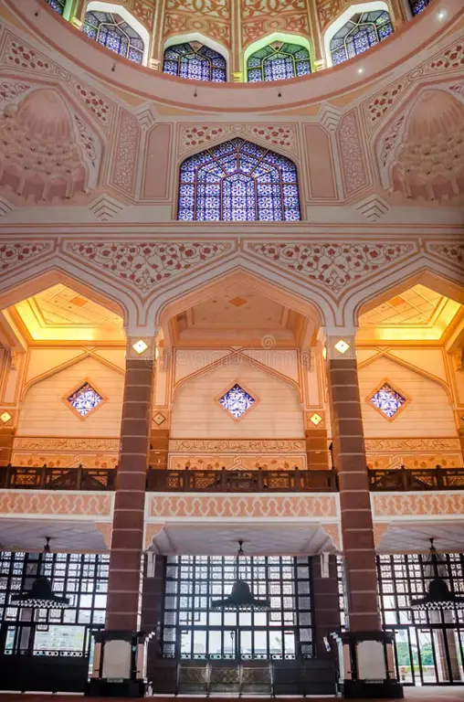 Gambar interior Masjid Istiqlal Bandar Jaya