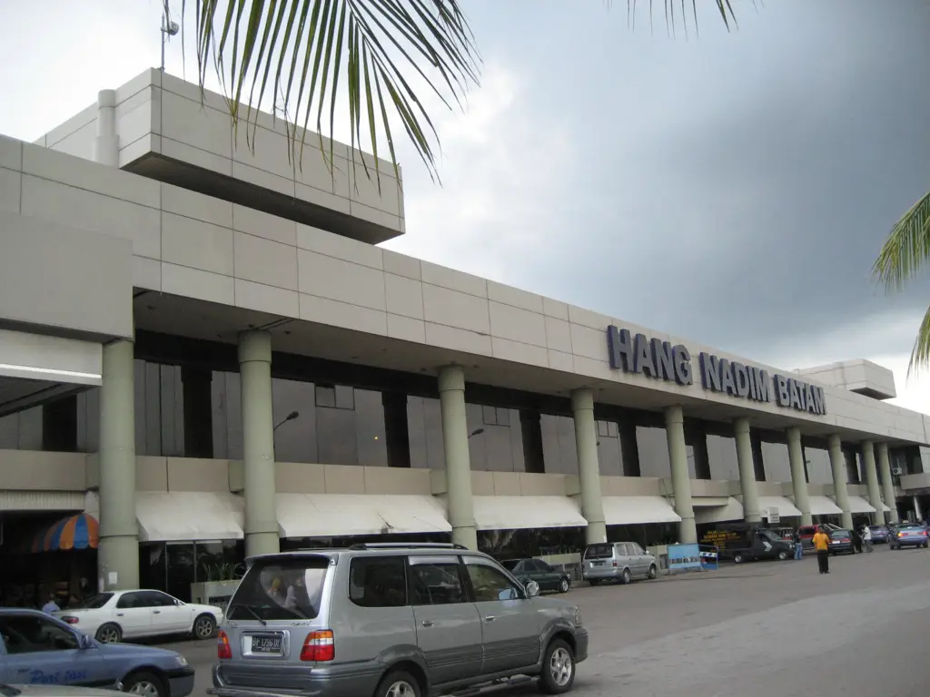 Interior terminal Bandara Hang Nadim Batam yang modern dan nyaman