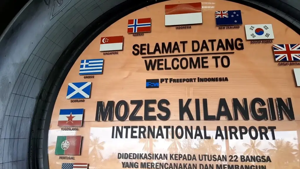 Terminal Bandara Mozes Kilangin