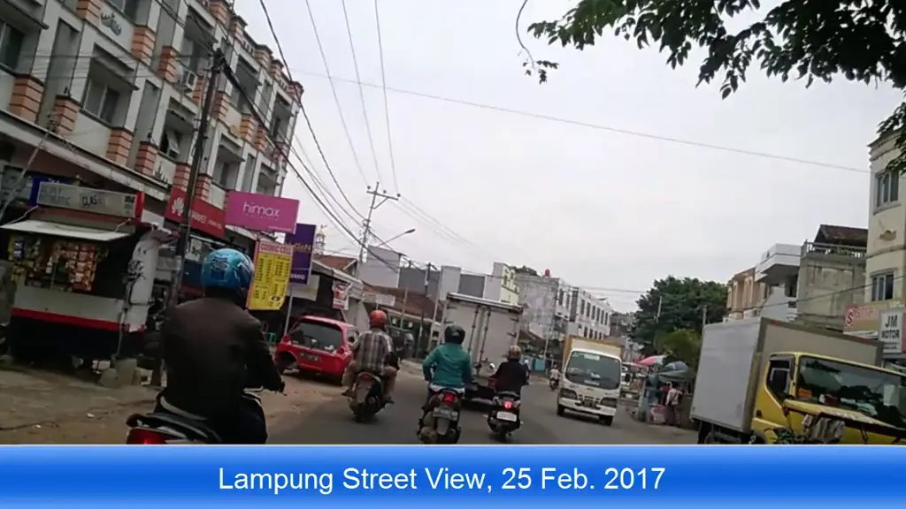 Pemandangan jalan di Bandar Lampung