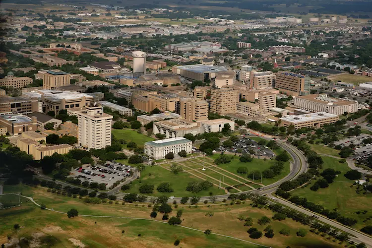 Kampus Universitas Texas A&M yang luas dan indah