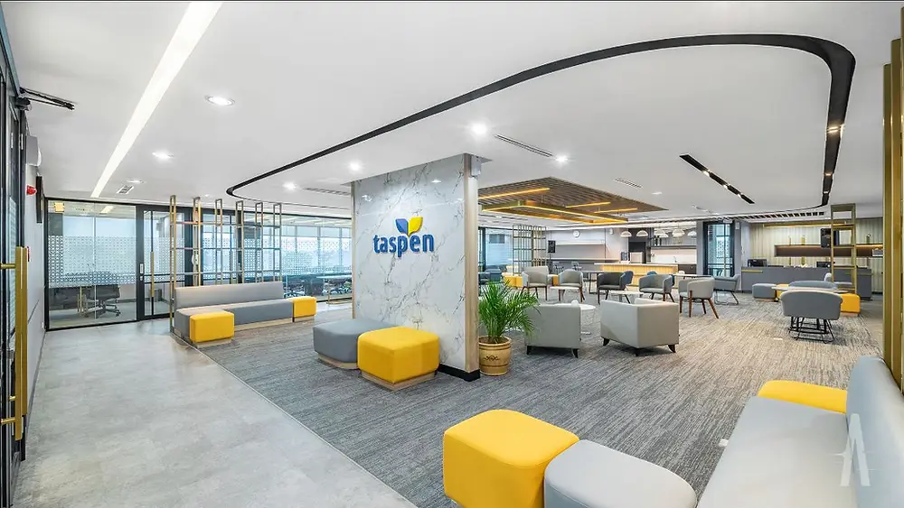 Gedung kantor Taspen yang megah dan modern