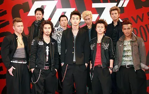 Para karakter utama dalam Crows Zero 2