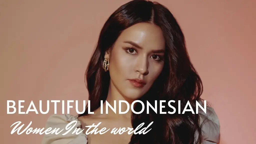 Wanita Indonesia cantik dengan berbagai warna kulit