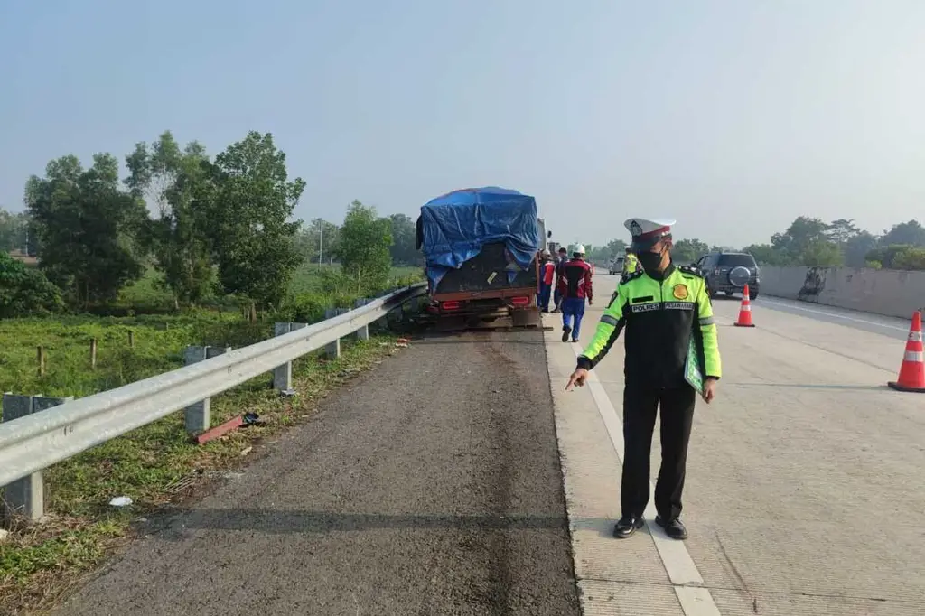 Gambar kecelakaan lalu lintas di Bandar Lampung