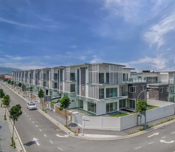 Perumahan modern di Bandar Darat 2