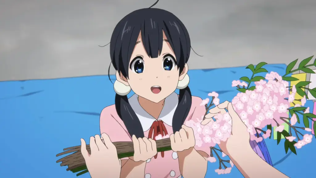 Adegan anime Tamako Market yang menunjukkan kehidupan sehari-hari di pasar