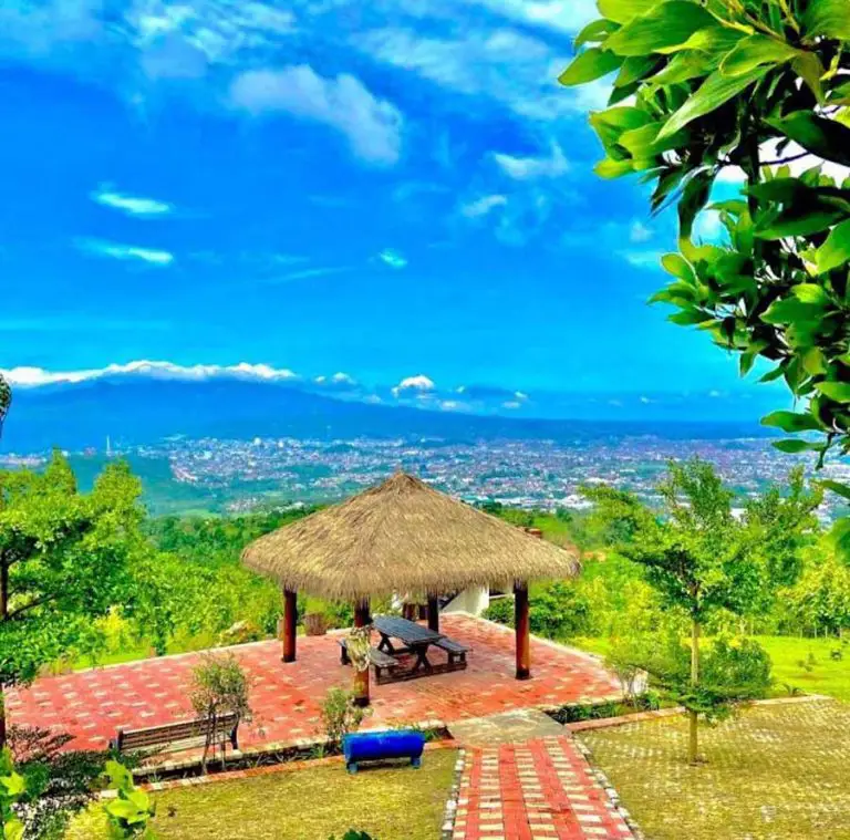 Pemandangan Gunung Sulah Bandar Lampung yang indah