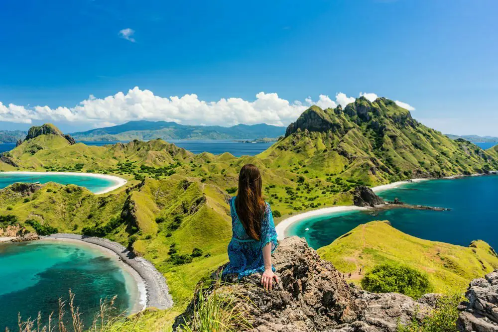 Gambar pemandangan indah pulau-pulau di Indonesia