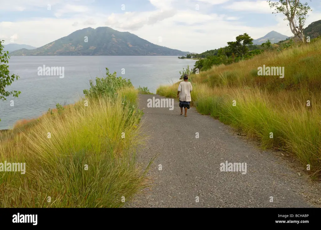 Pemandangan alam Pulau Alor yang indah