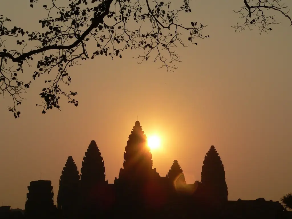 Matahari terbit di Angkor Wat