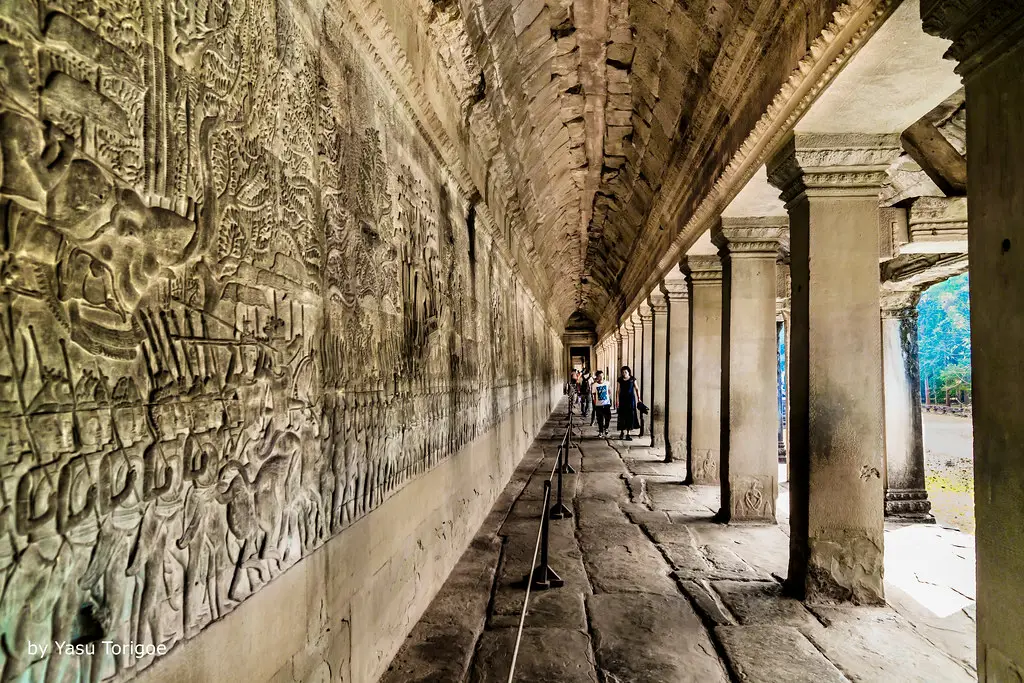 Candi Angkor Wat yang megah di Kamboja