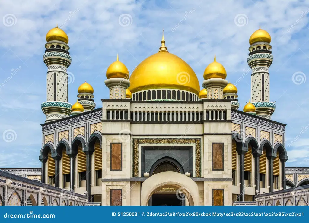 Masjid Jame' Asr Hassanil Bolkiah yang megah dan indah