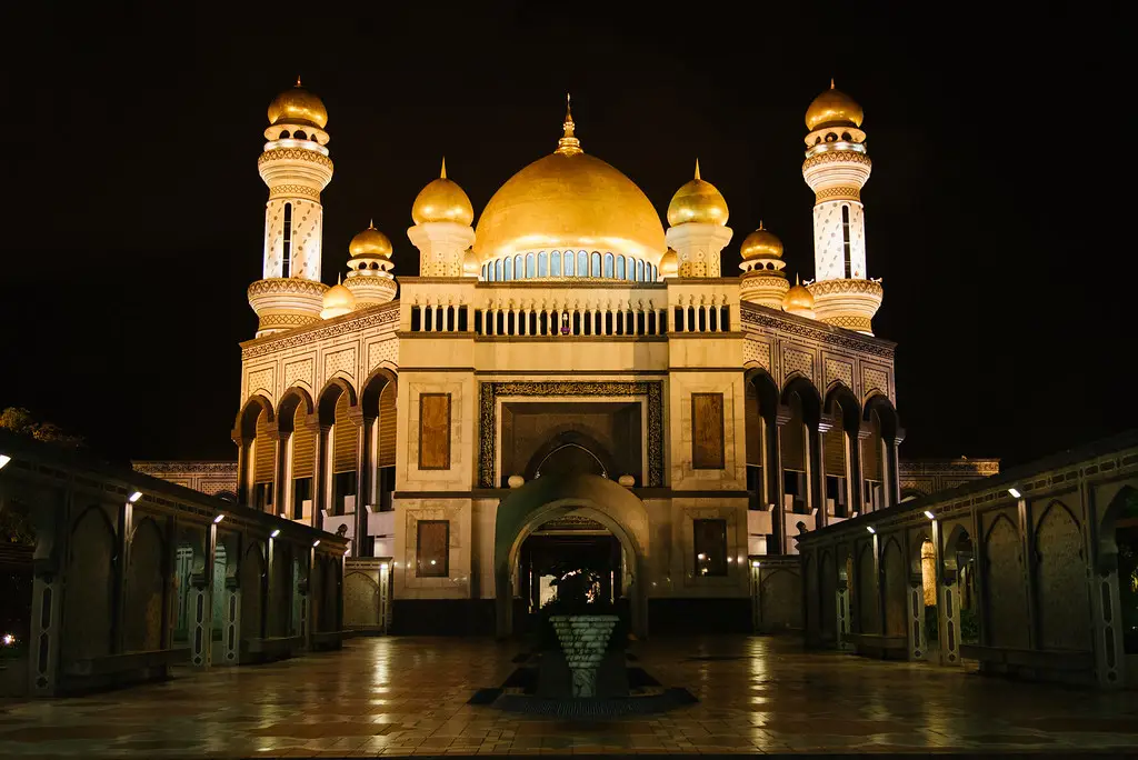 Masjid Jame Asr Hassanil Bolkiah yang megah