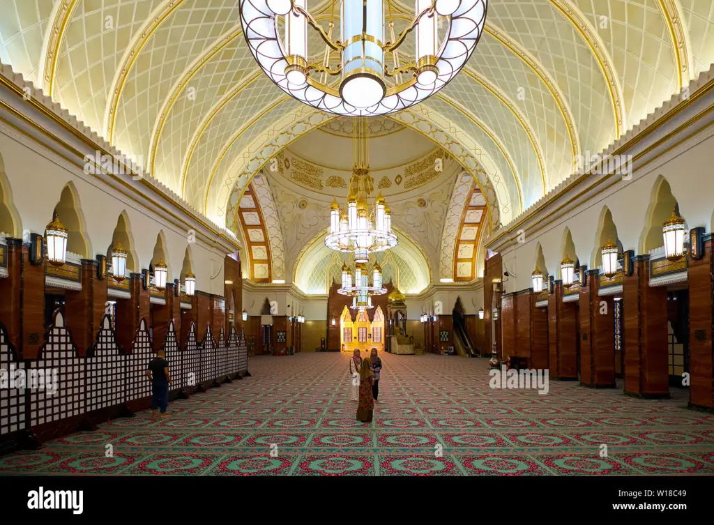 Masjid Omar Ali Saifuddien yang megah