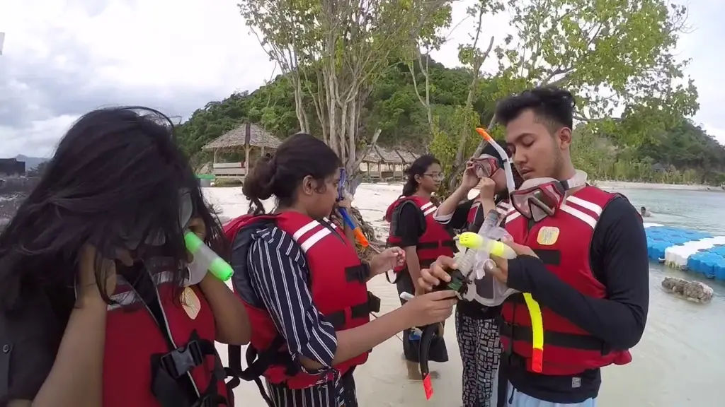 Pulau Pasaran, pemandangan bawah laut yang indah dan kaya akan biota laut