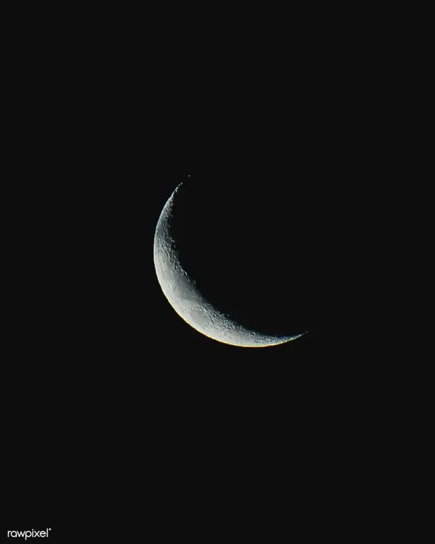 Gambar pemandangan langit malam dengan bulan sabit