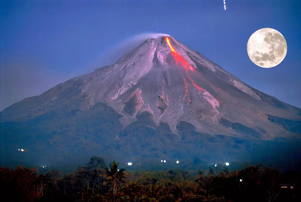 Gunung berapi di Indonesia