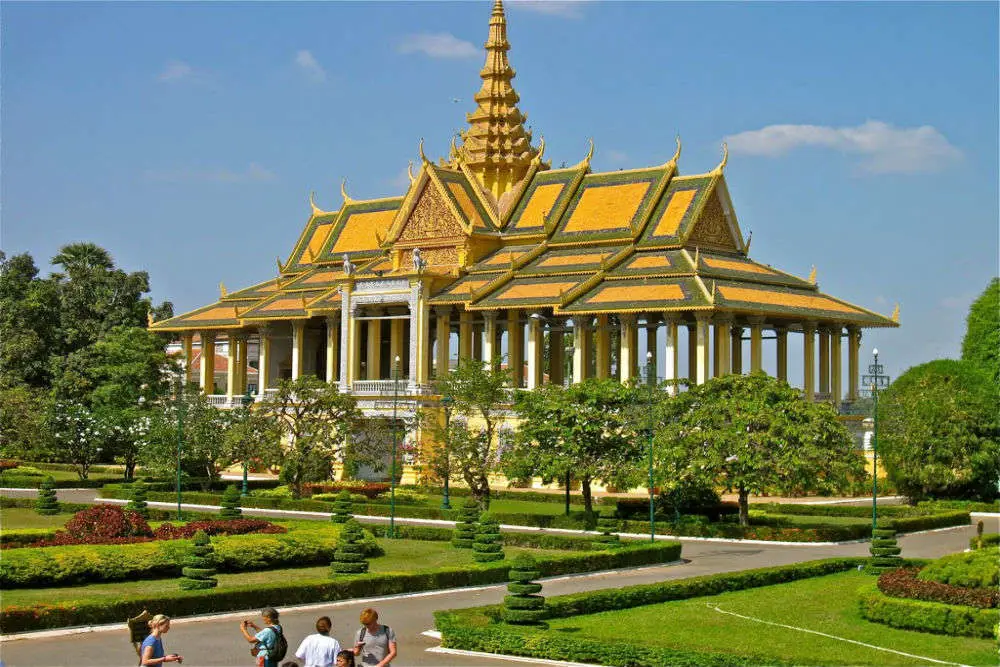 Istana Kerajaan Phnom Penh yang megah