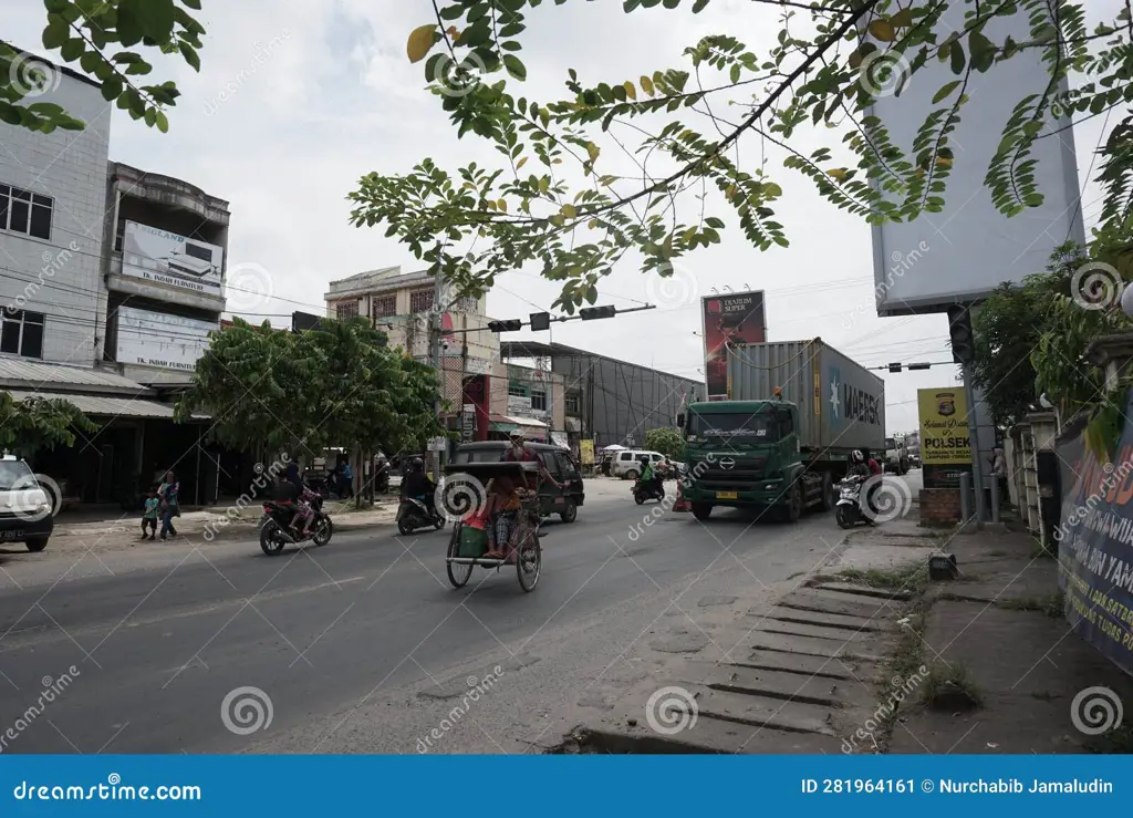 Pemandangan Jalan Bandar Lampung