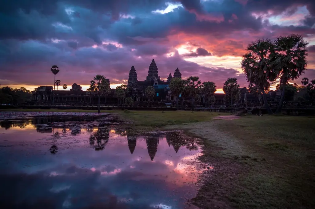 Matahari terbit di Angkor Wat