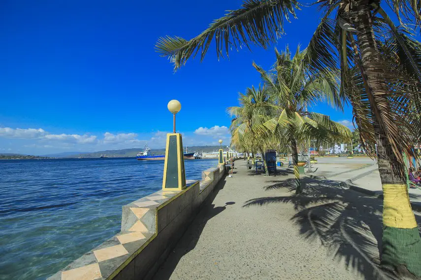 Pemandangan pantai di Baubau