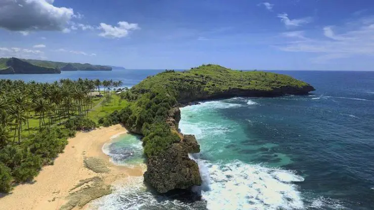 Pantai-pantai indah di Pacitan