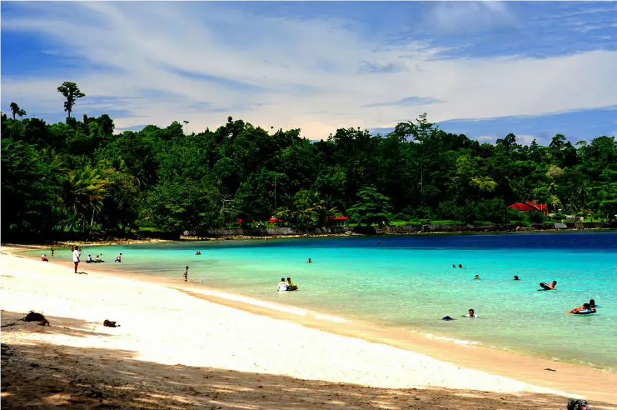 Pemandangan Pantai Pasir Putih Bandar Lampung yang indah