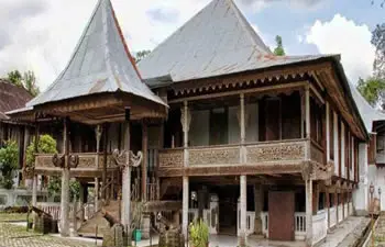 Rumah adat Lampung