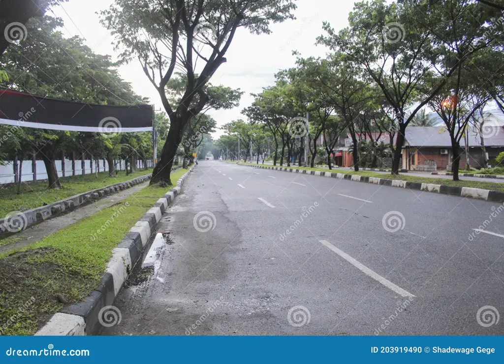 Pemandangan Jalan Tol di Sumatera Utara