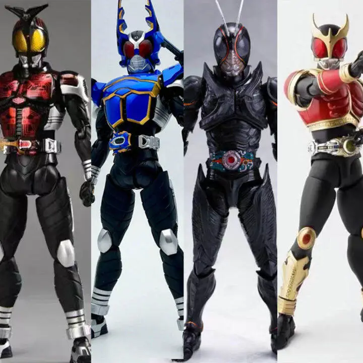 Gambar Kuuga dalam wujud Ultimate Form-nya