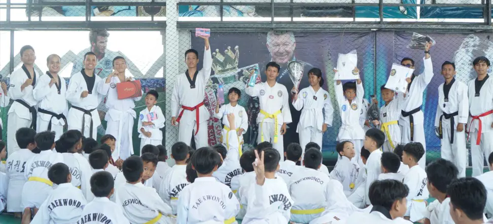 Anak-anak berlatih Taekwondo di Bandar Lampung