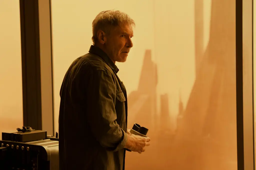 Harrison Ford sebagai Rick Deckard di Blade Runner 2049