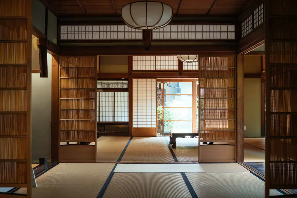Arsitektur Jepang yang megah dan besar