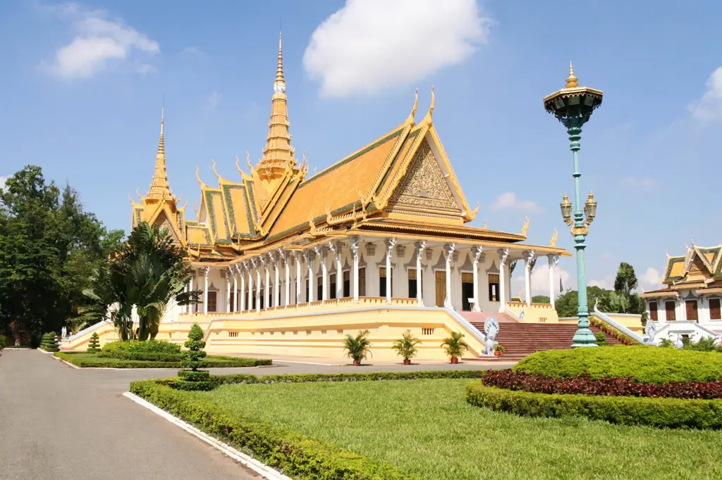 Istana Kerajaan Phnom Penh yang megah