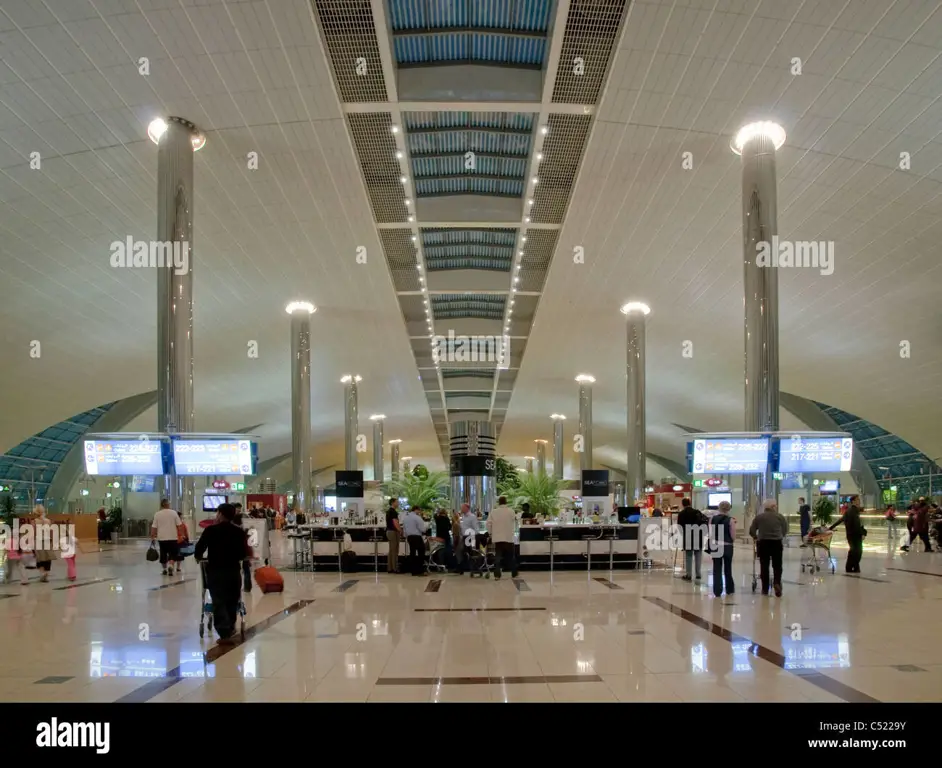 Gambar Terminal di Bandar Udara Internasional Dubai