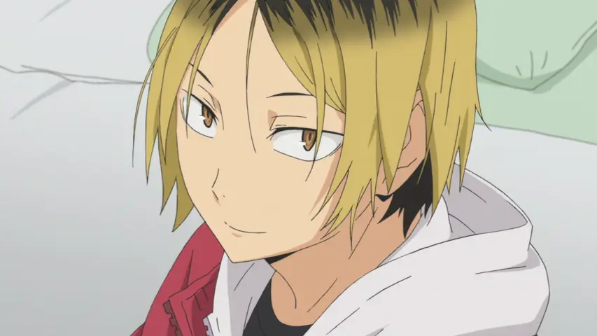 Kozume Kenma sedang bermain game