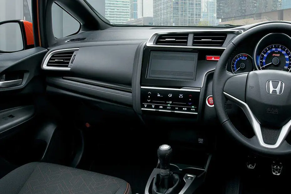 Interior Honda Jazz yang nyaman dan modern