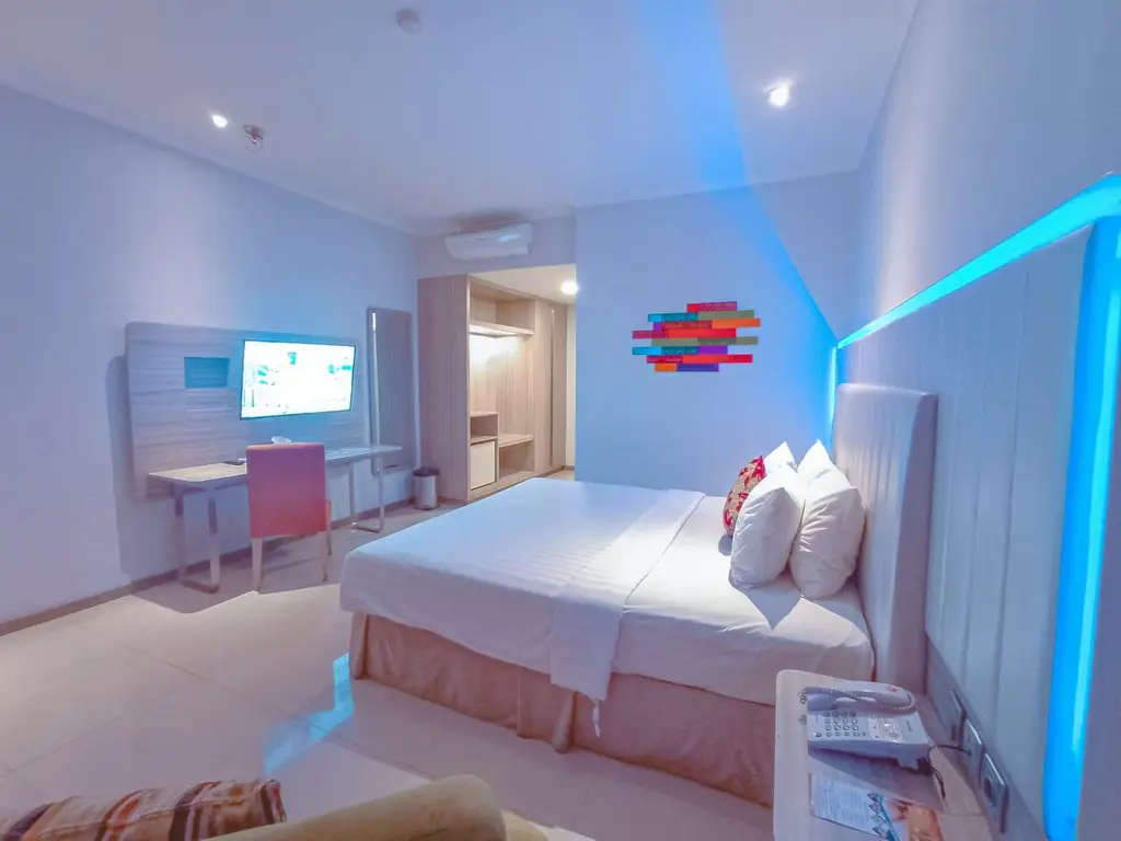 Interior kamar Hotel Pacific Bandar Lampung yang nyaman dan modern