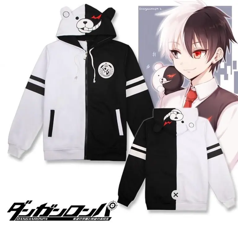 Berbagai macam merchandise Monokuma