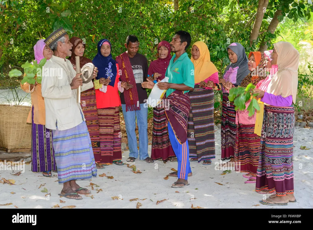 Penduduk lokal Ujung Bandar yang ramah