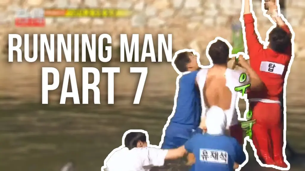 Para anggota Running Man tertawa bersama