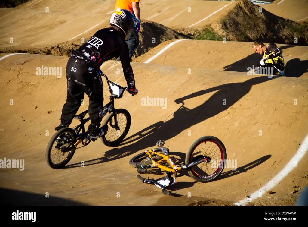 Lomba balap BMX di sebuah taman