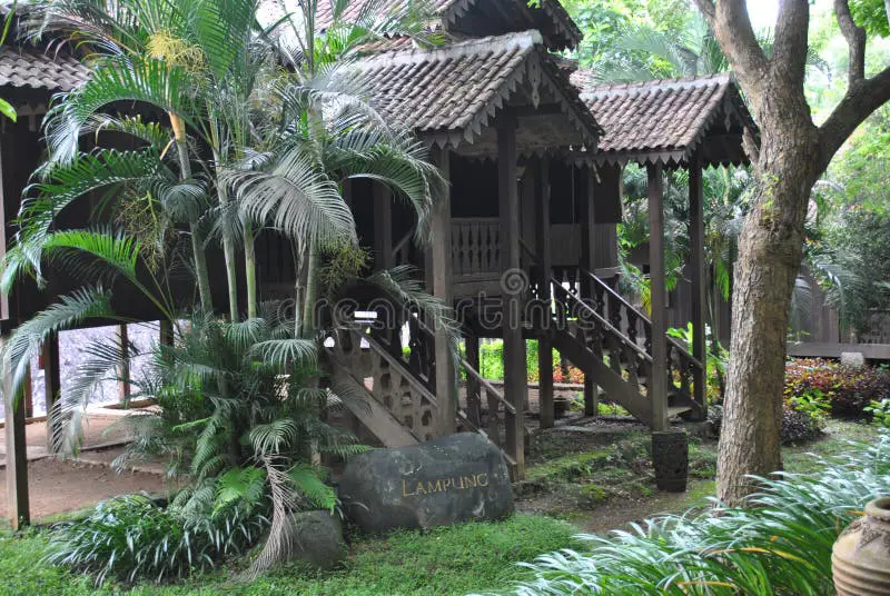 Rumah Adat Lampung